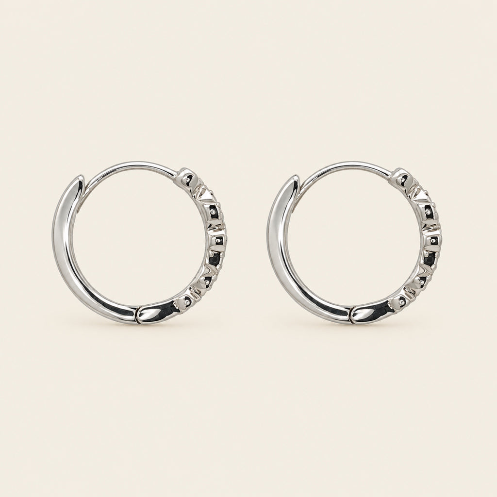 Huggies de Oro Blanco 14k con Zafiros y Diamantes