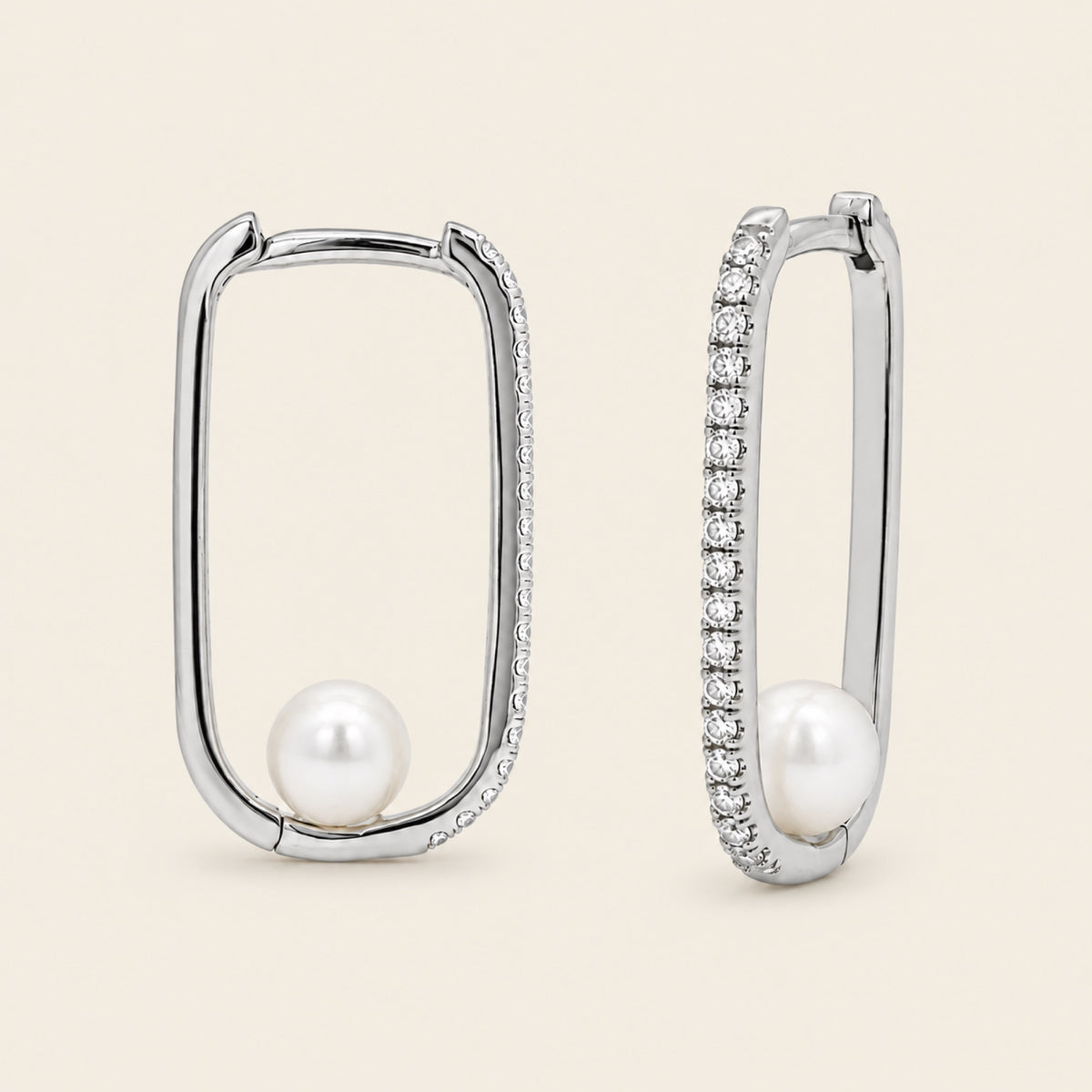 Miranda – Huggies de Oro Blanco 14k con Perla y Diamante