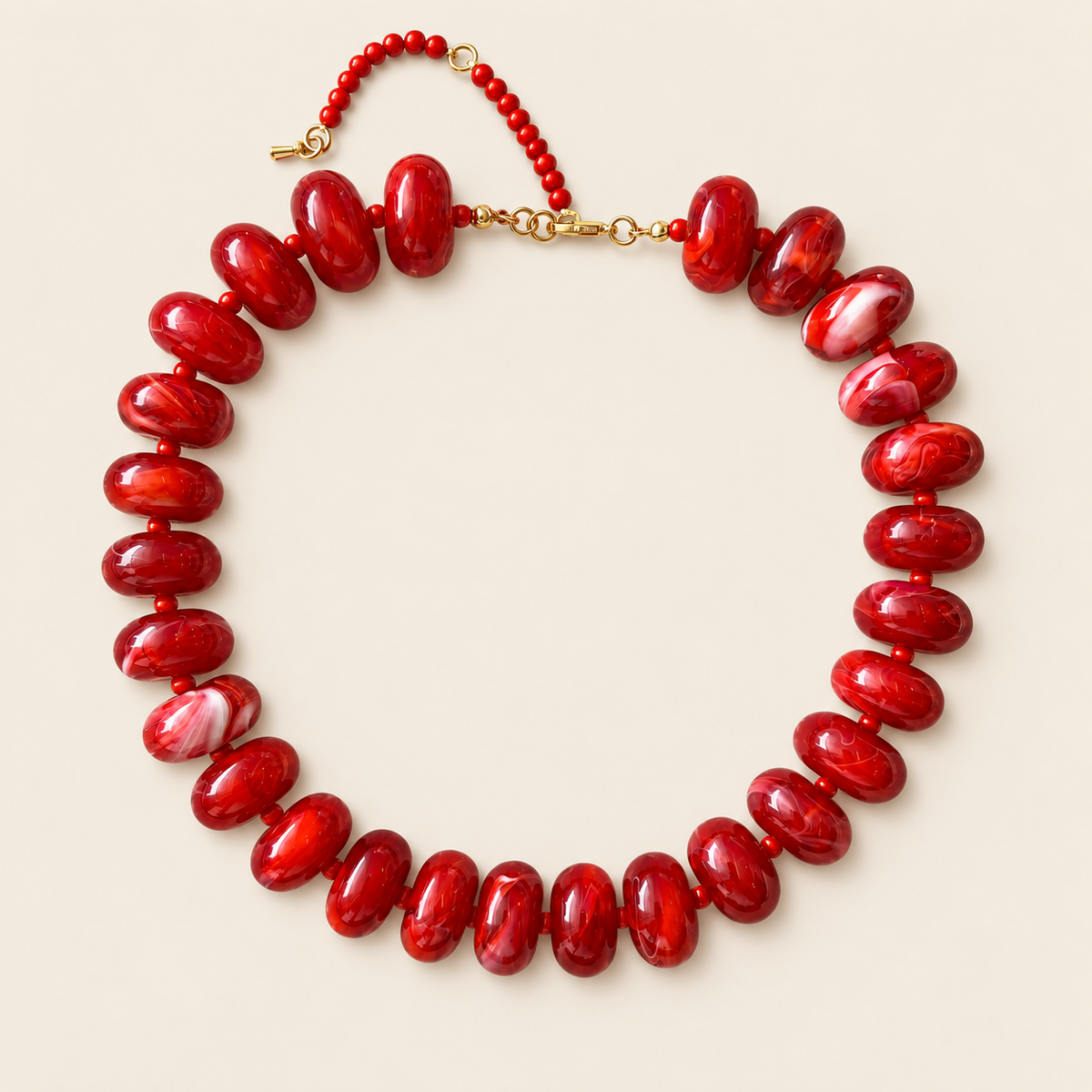 Caramelo – Collar Dorado con Cuarzo Rojo