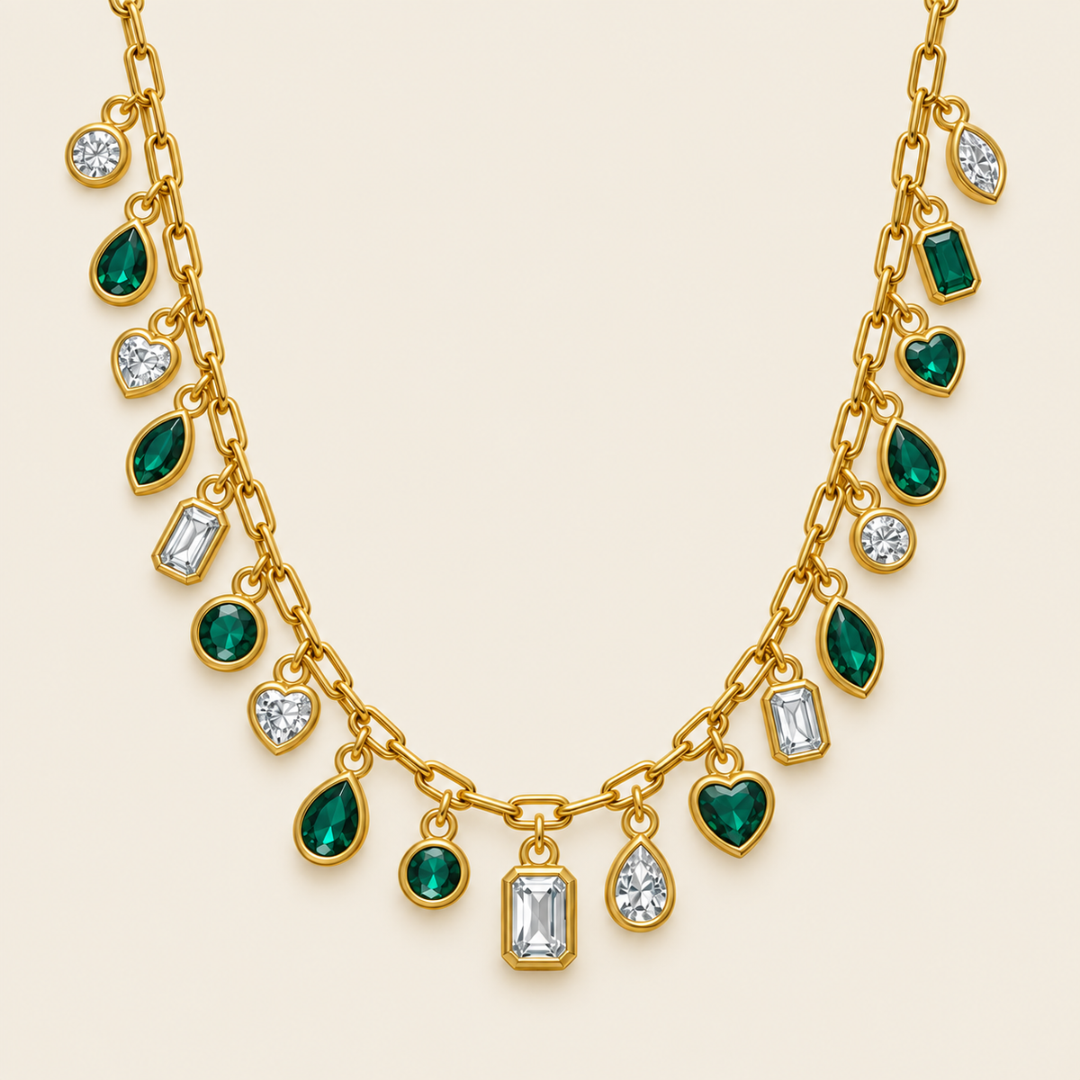 Collar Dorado con Dijes de Gota y Cuadrados Verdes