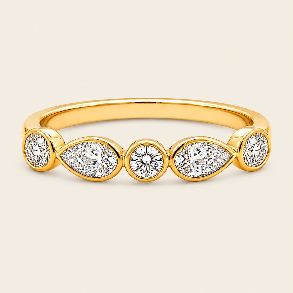 Guadalupe – Churumbela de Oro Amarillo 14k con Diamante