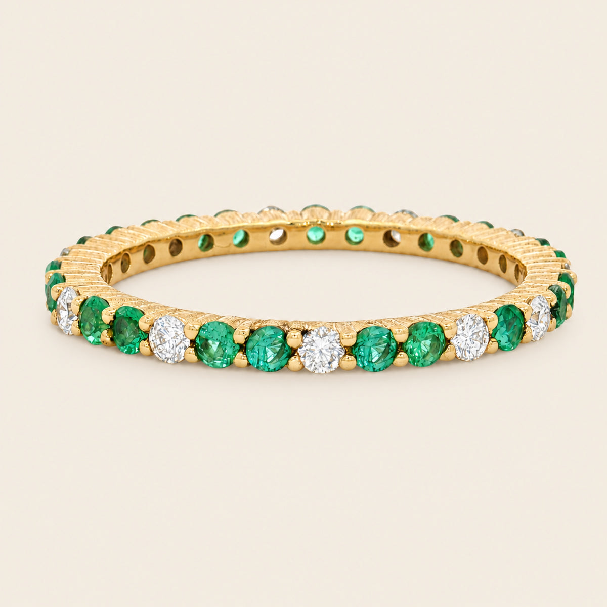 Manuela – Churumbela Eternity de Oro Amarillo 18k con Esmeralda y Diamante