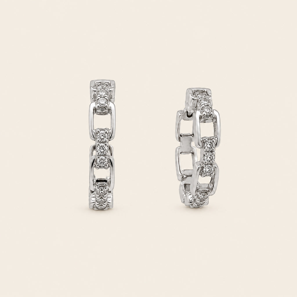 Vera – Huggies de Oro Blanco 14k con Diamante