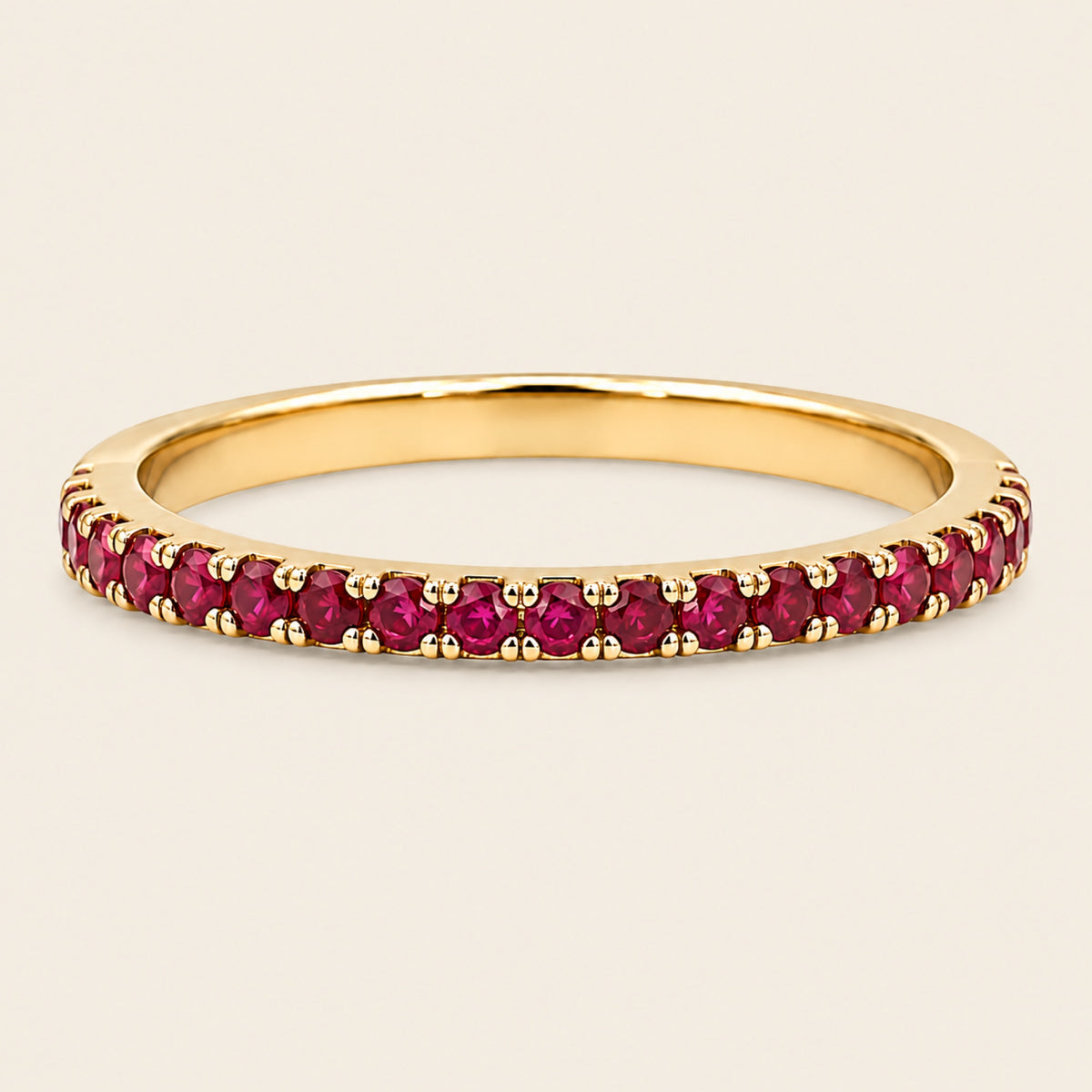 Olivia – Churumbela Eternity de Oro Amarillo 14k con Rubí