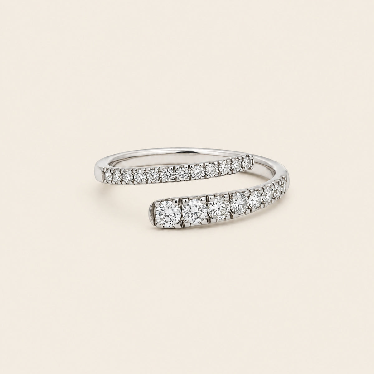 Tamara – Anillo Semi Espiral de Oro Blanco 14k con Diamante