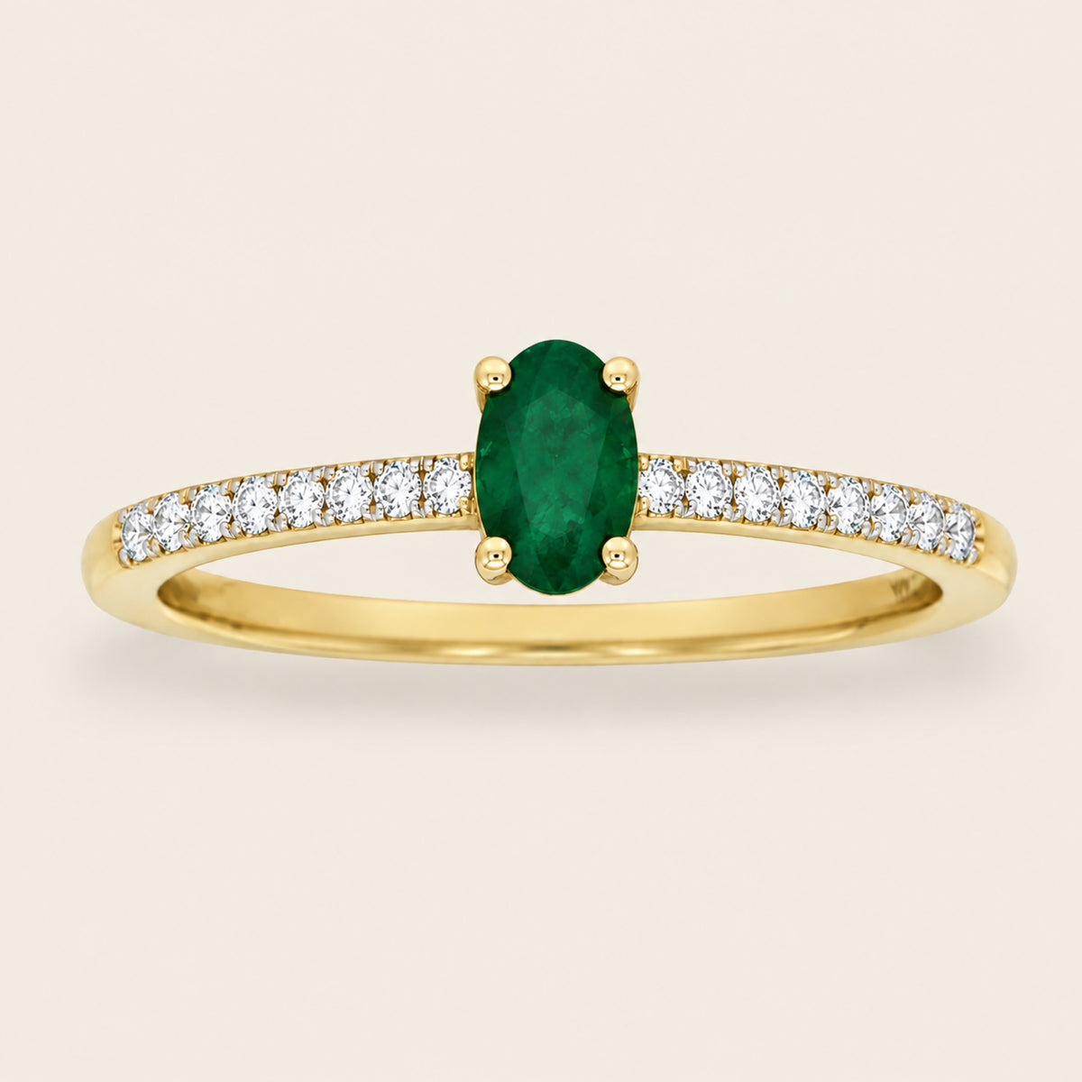 Anillo de Oro Amarillo 14k con Esmeralda Ovalada