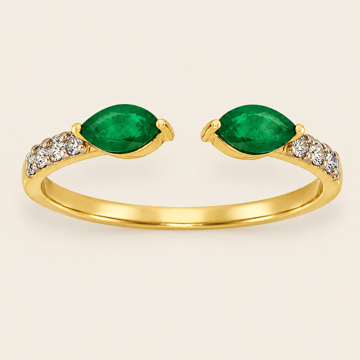 Anillo Ajustable de Oro Amarillo 14k con Piedras Marquise
