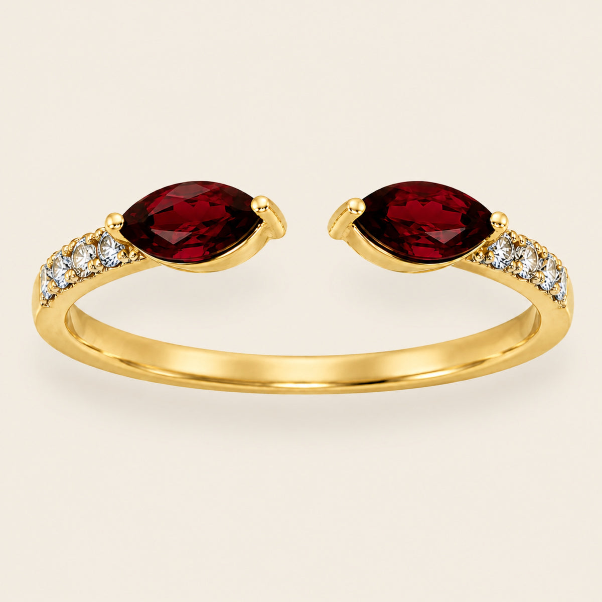 Anillo Ajustable de Oro Amarillo 14k con Piedras Marquise