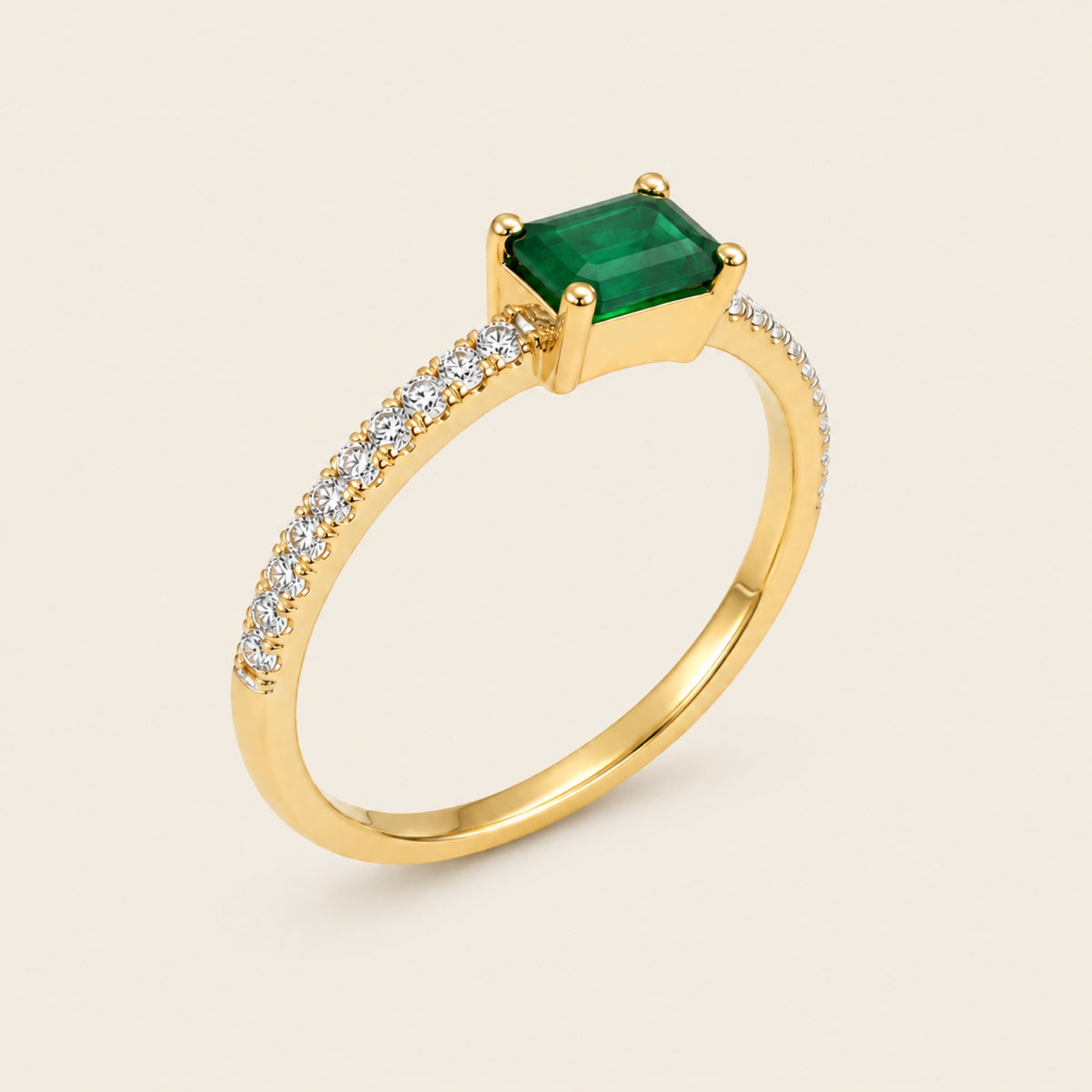Anillo de Oro 14k con Piedra y Diamantes