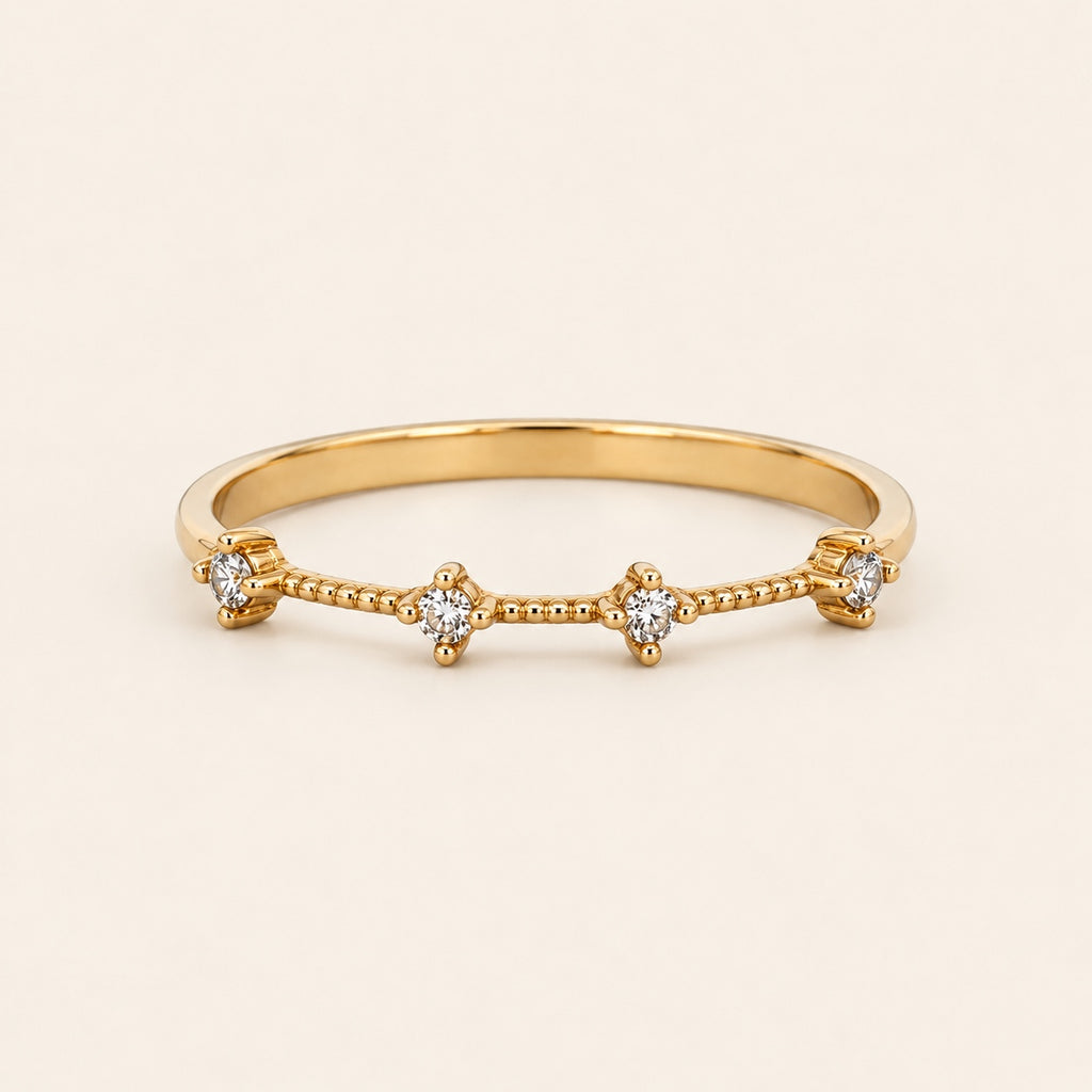 Anillo Fino de Oro Amarillo 10k con Piedras Pequeñas, Talla 7